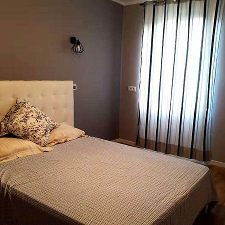 Beachside Appartement In Center Of Кан Екстериор снимка
