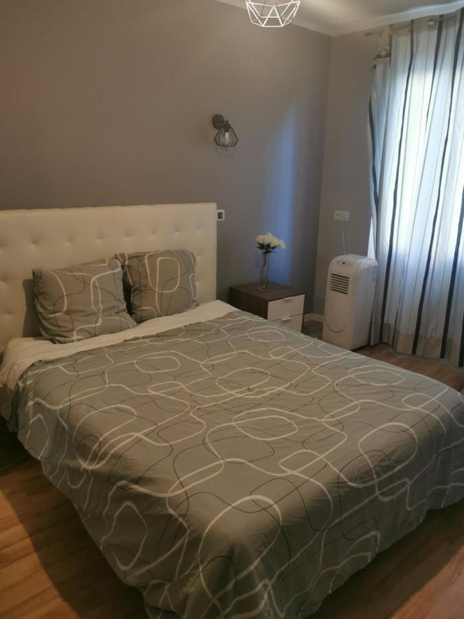 Beachside Appartement In Center Of Кан Екстериор снимка